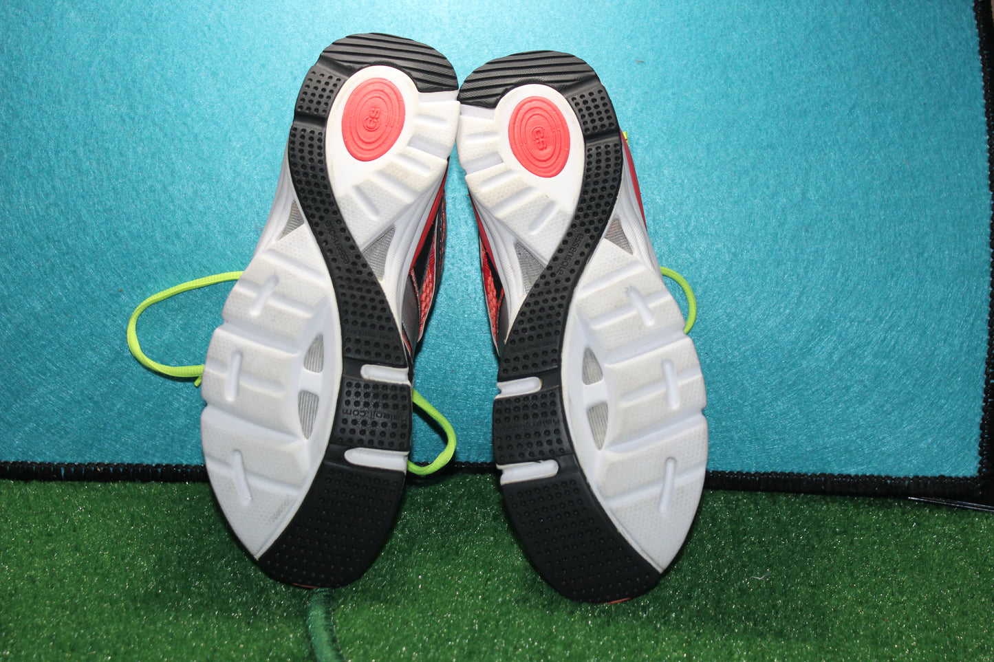 Kalenji Ekiden Original Trainer | Size 39.0 | Preloved