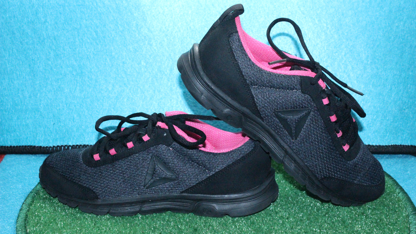 Reebok Original Trainer | Size 38.5 | Preloved