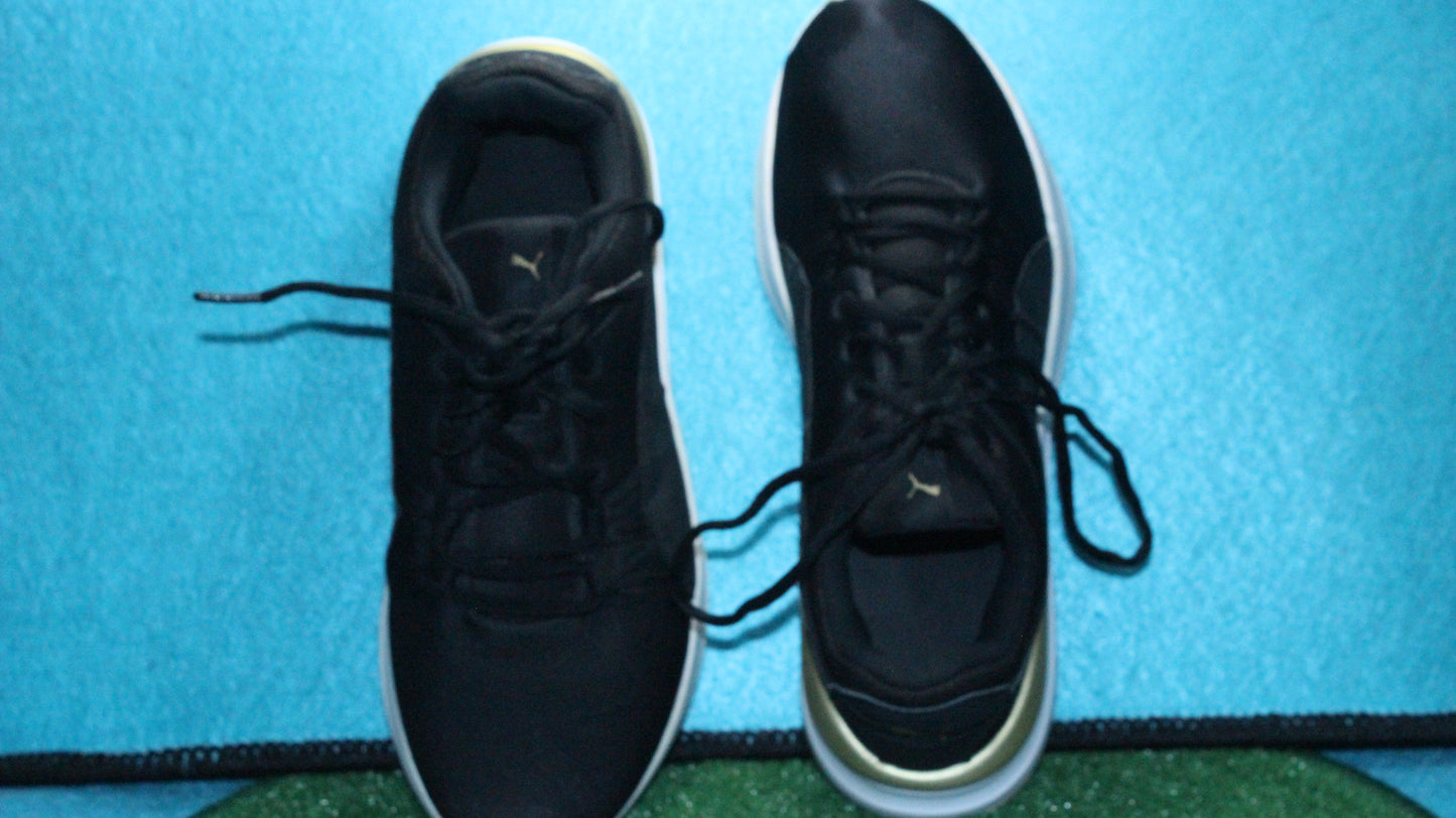 Puma Original Trainer | Size 39.0 | Preloved