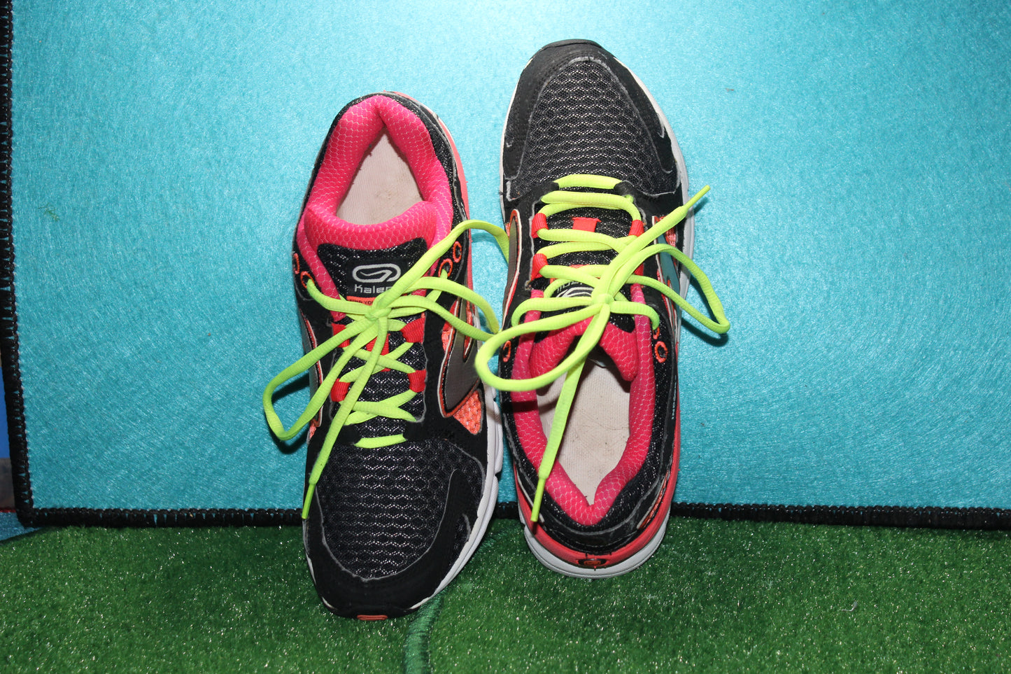 Kalenji Ekiden Original Trainer | Size 39.0 | Preloved